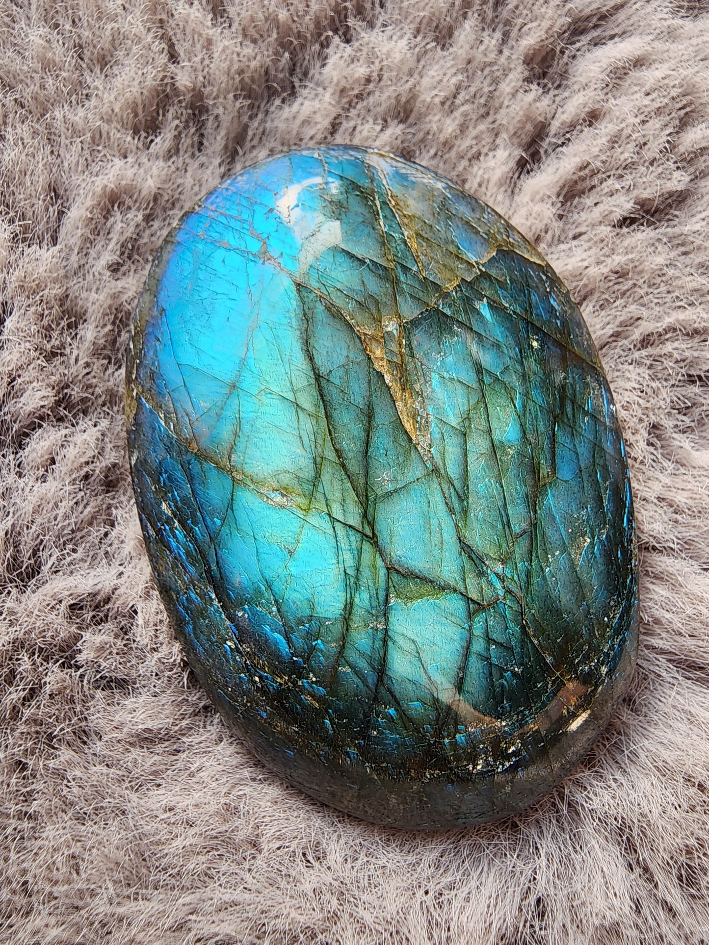Labradorite Palmstone