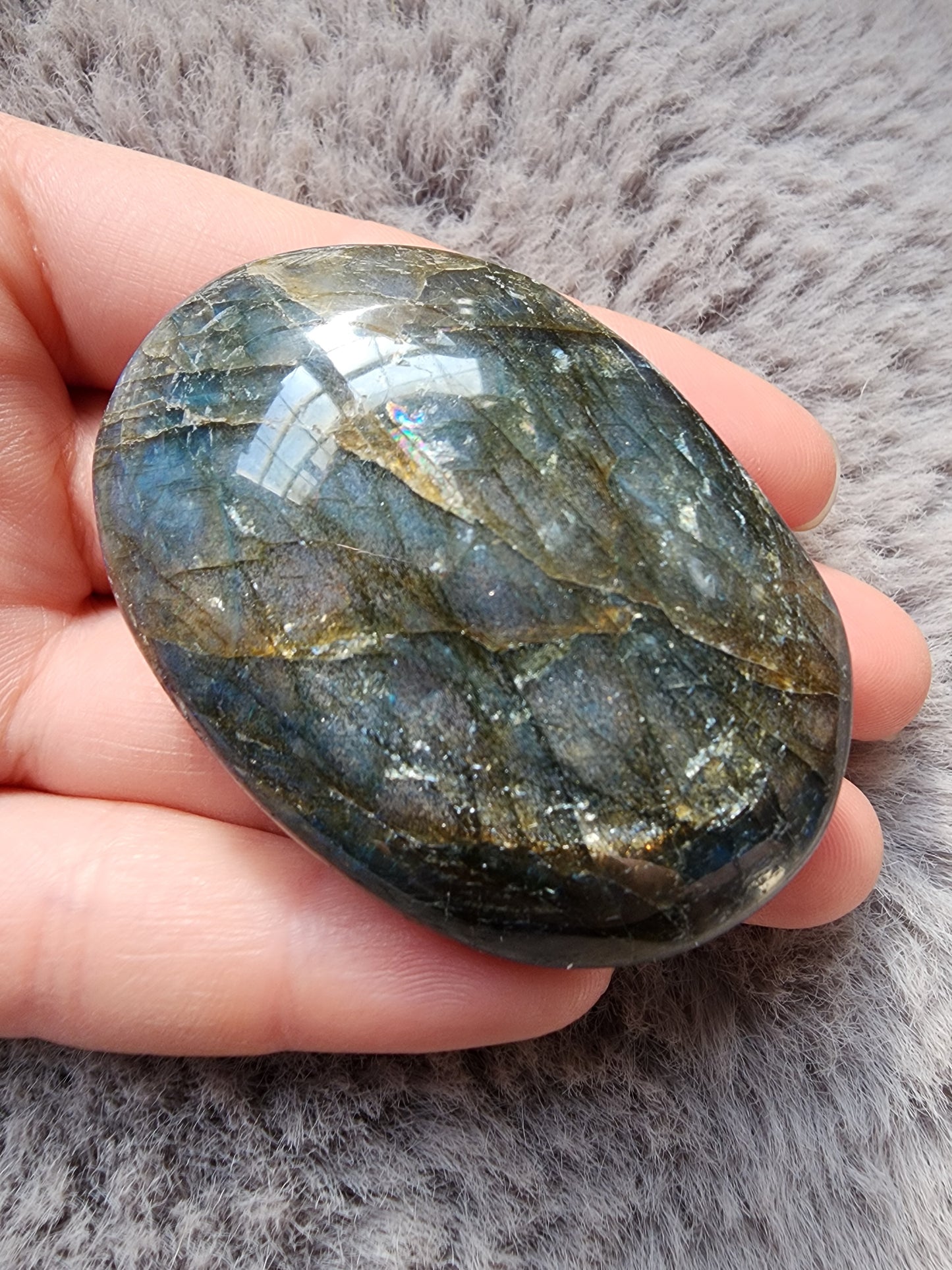 Labradorite Palmstone