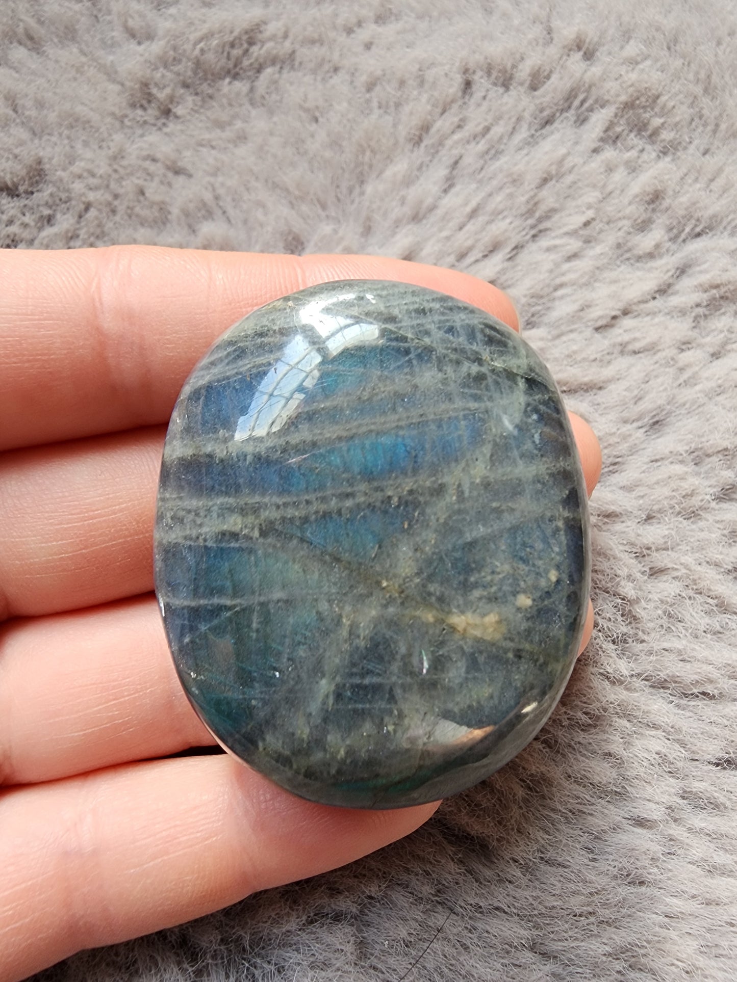 Labradorite Palmstone
