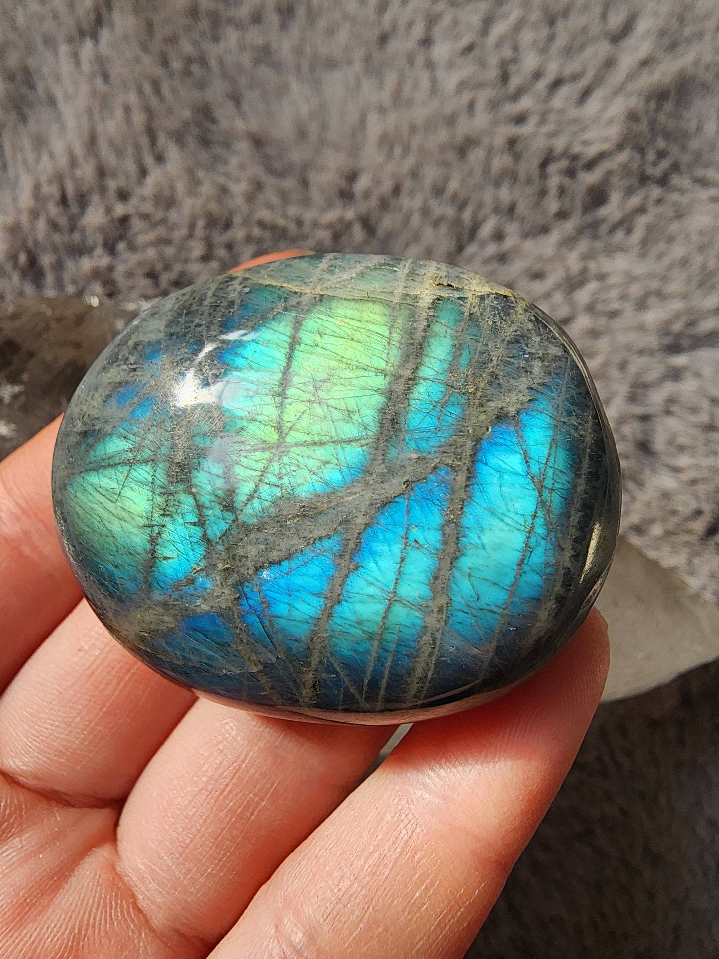 Labradorite Palmstone
