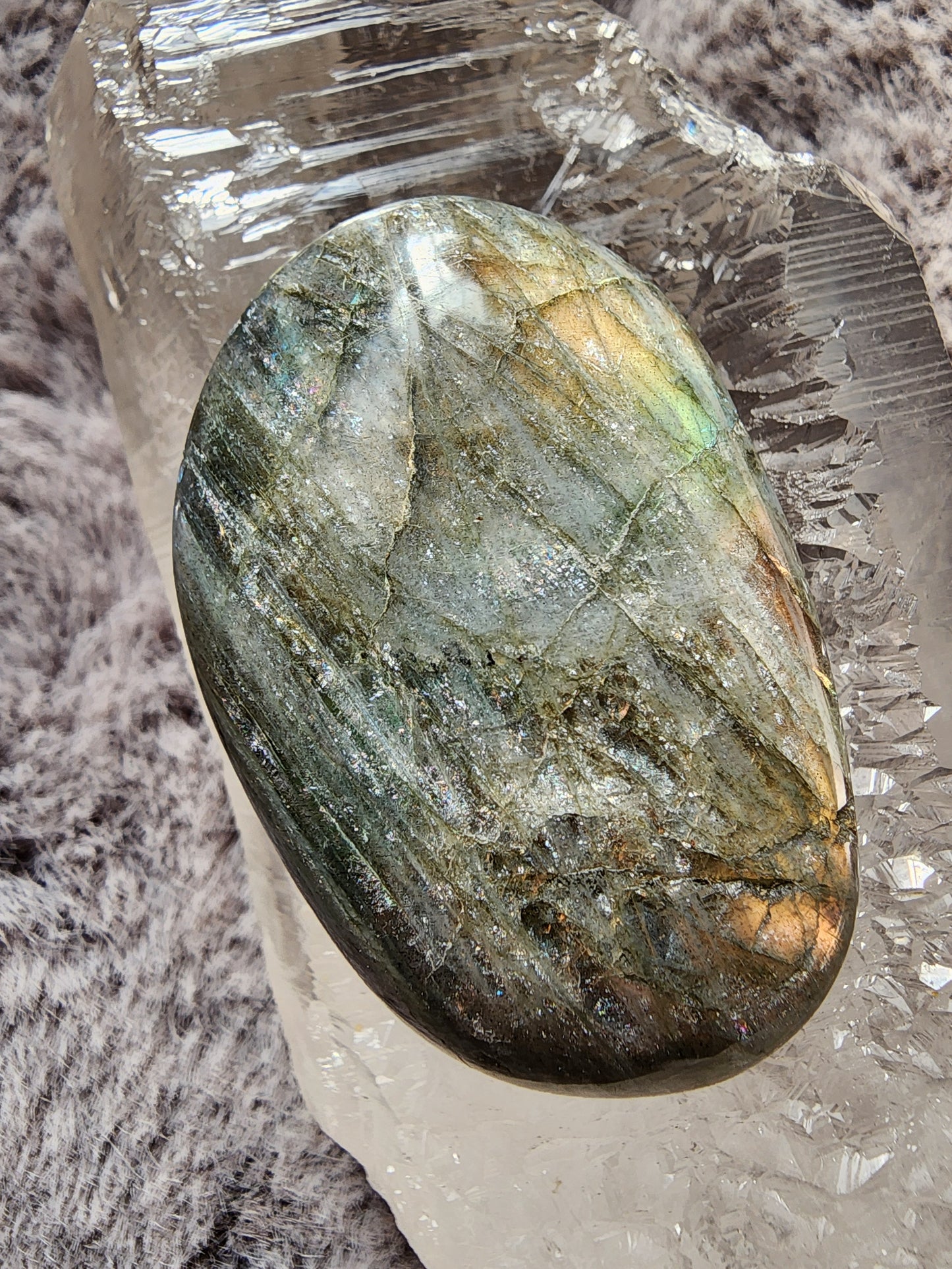Labradorite Palmstone