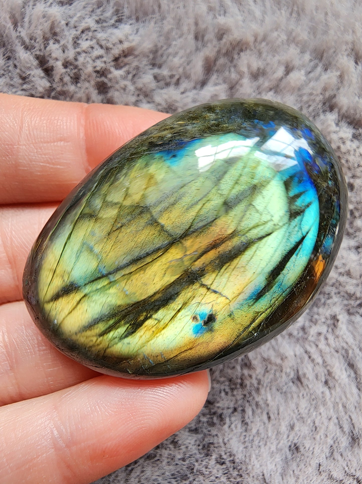 Labradorite Palmstone