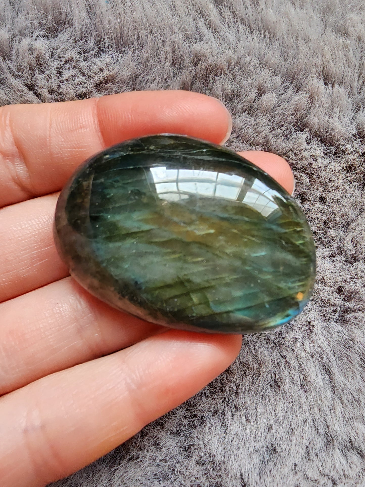 Labradorite Palmstone
