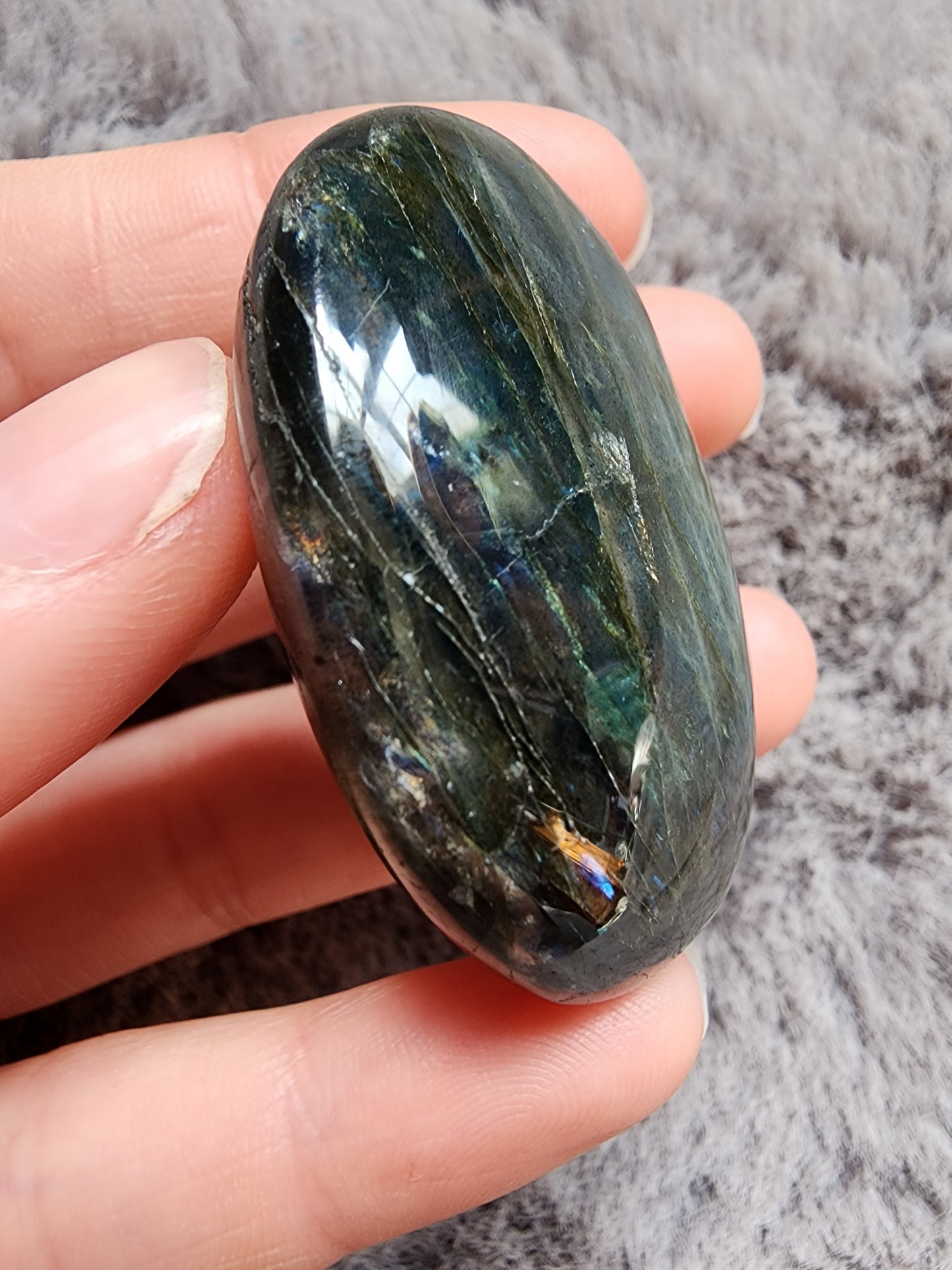 Labradorite Palmstone