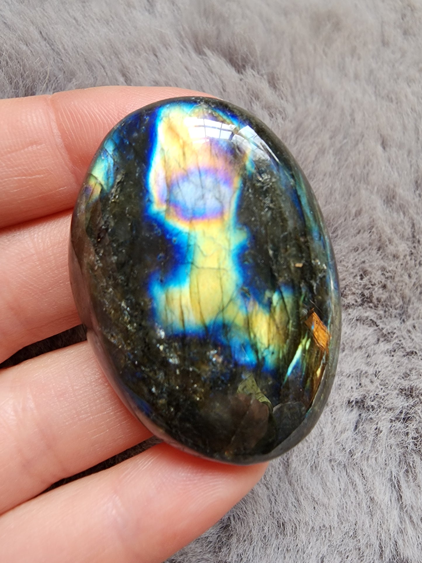 Labradorite Palmstone