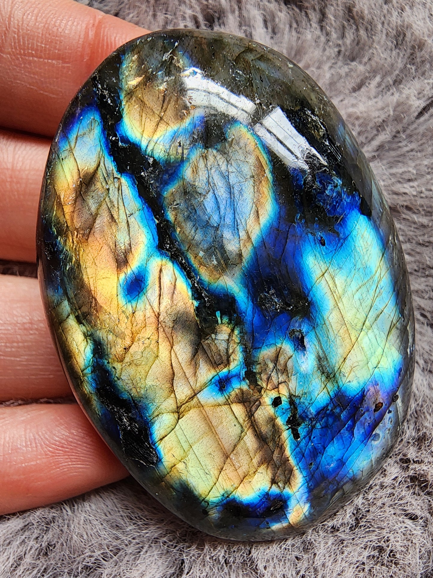 Labradorite Palmstone