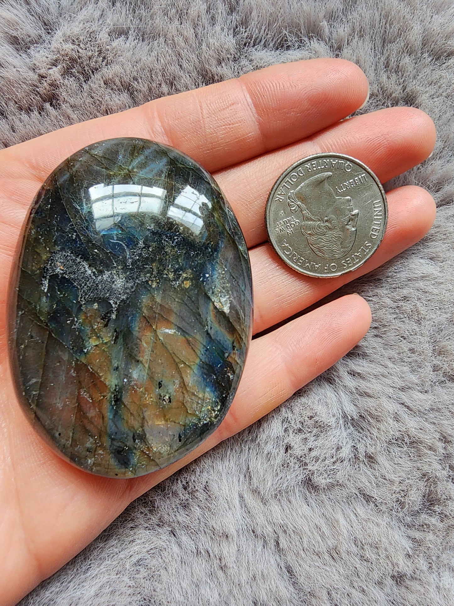 Labradorite Palmstone