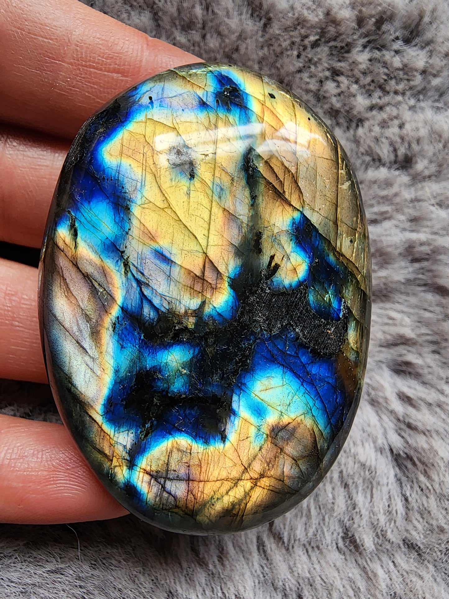 Labradorite Palmstone