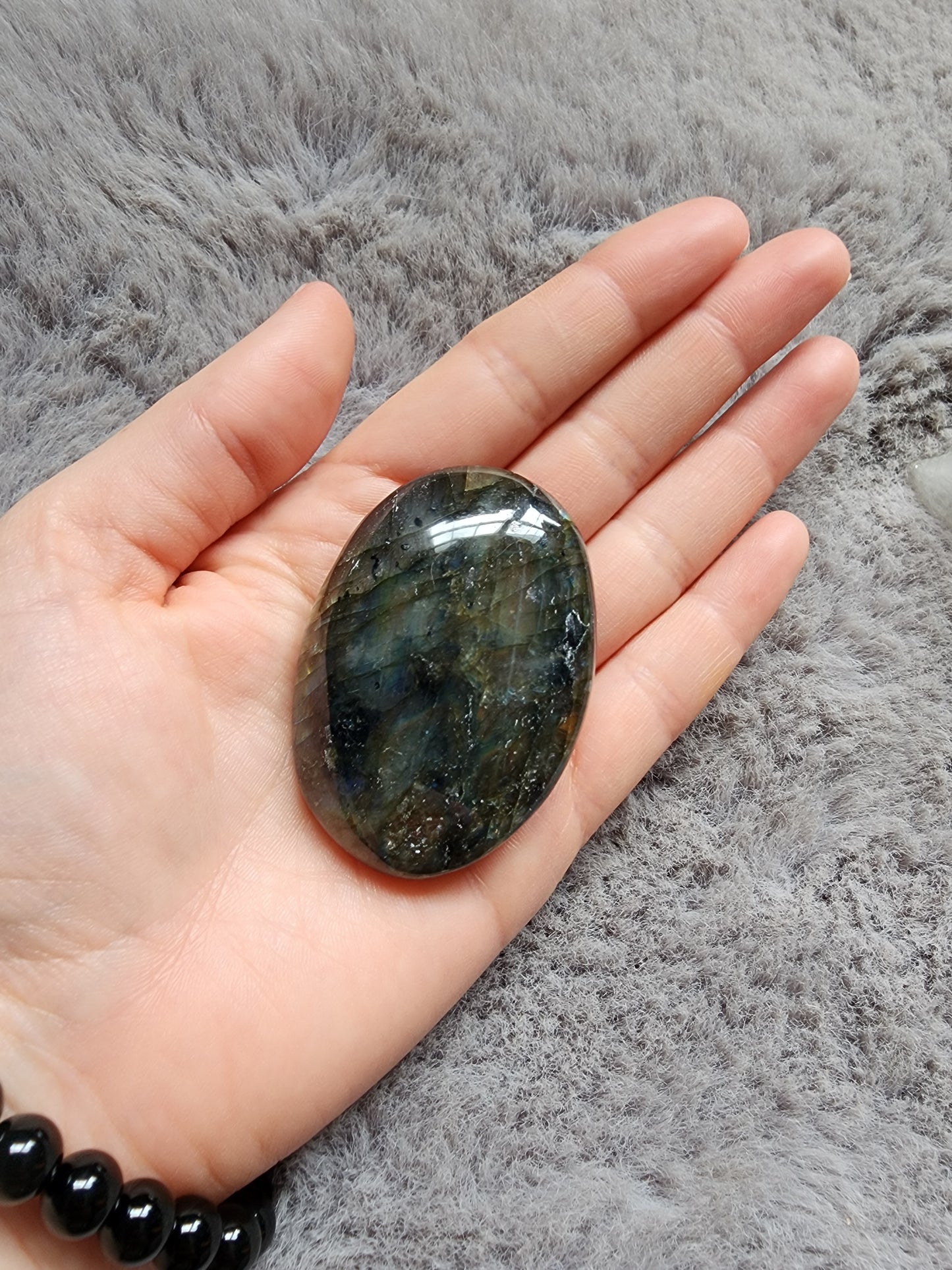 Labradorite Palmstone