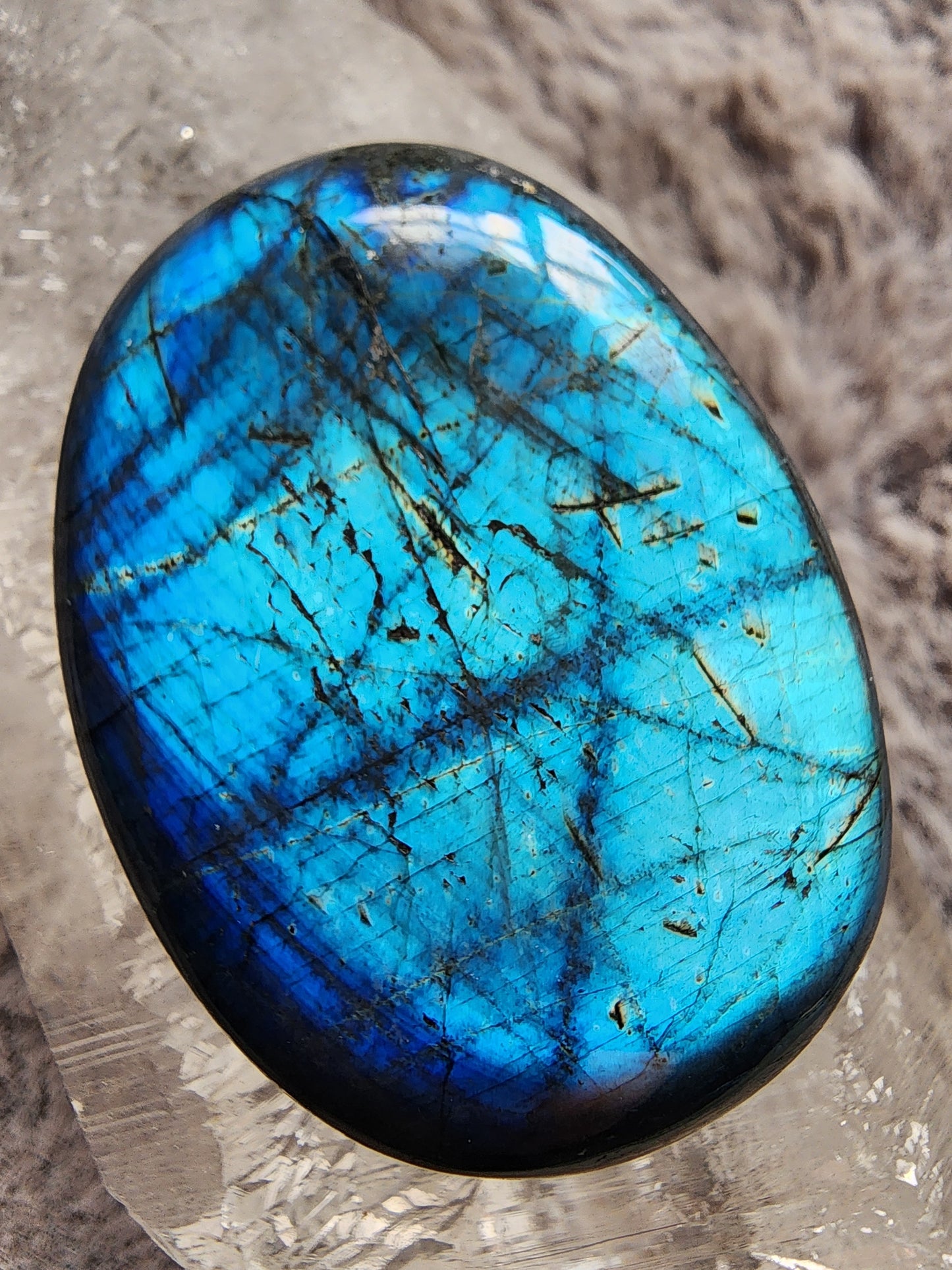 Labradorite Palmstone