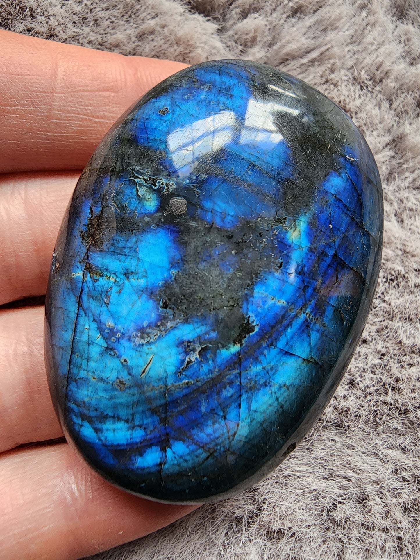 Labradorite Palmstone