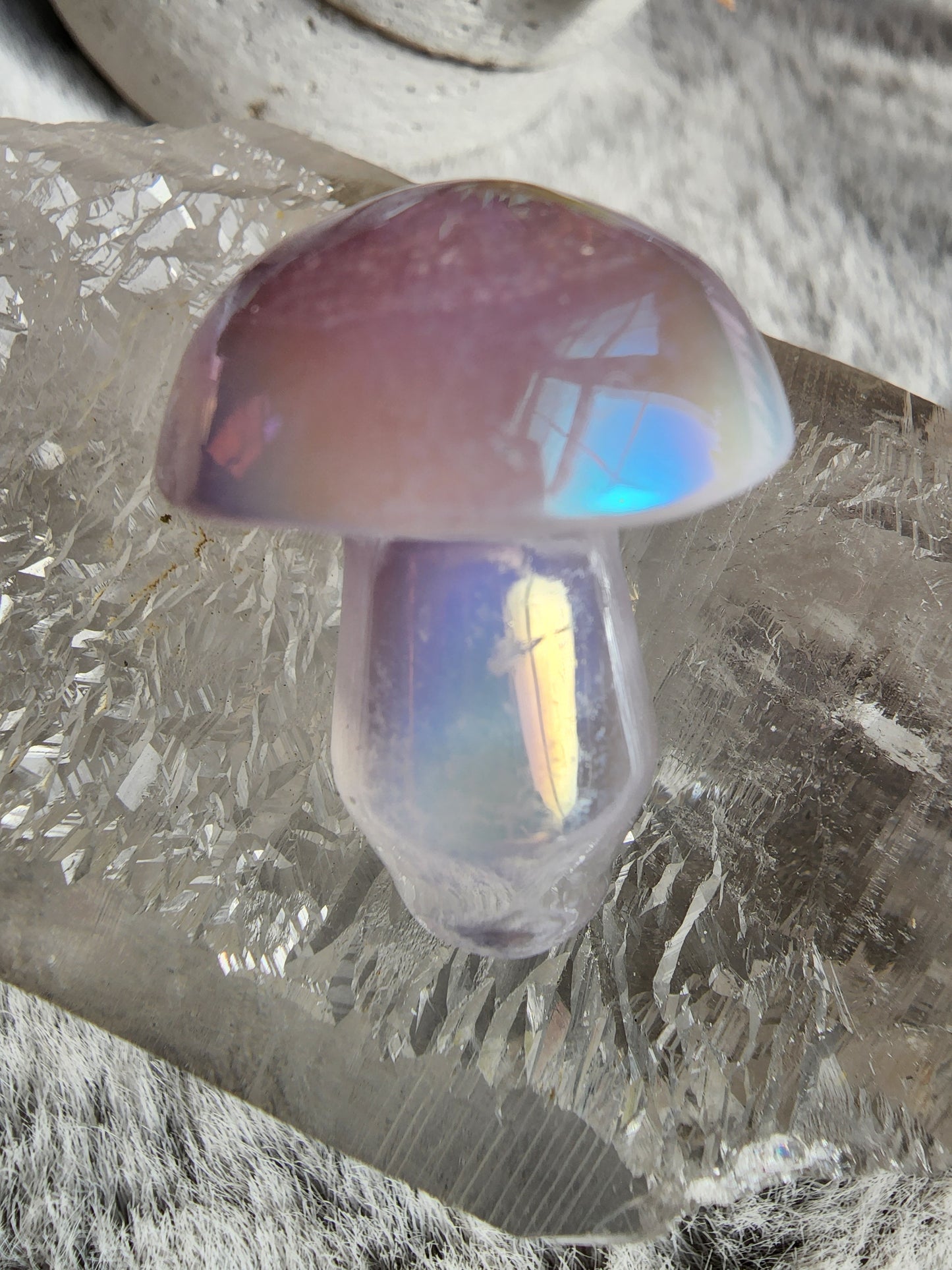 Aura Fluorite Shroom