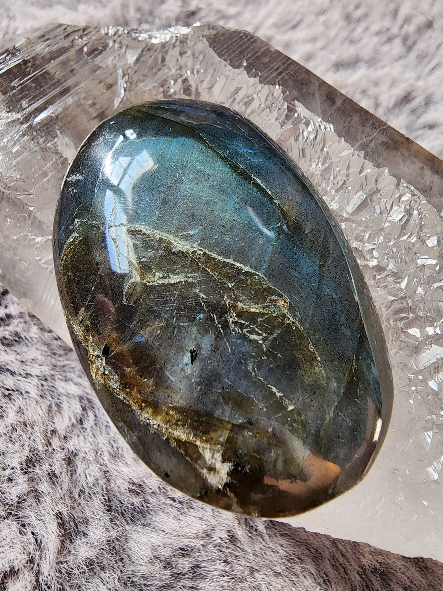 Labradorite Palmstone