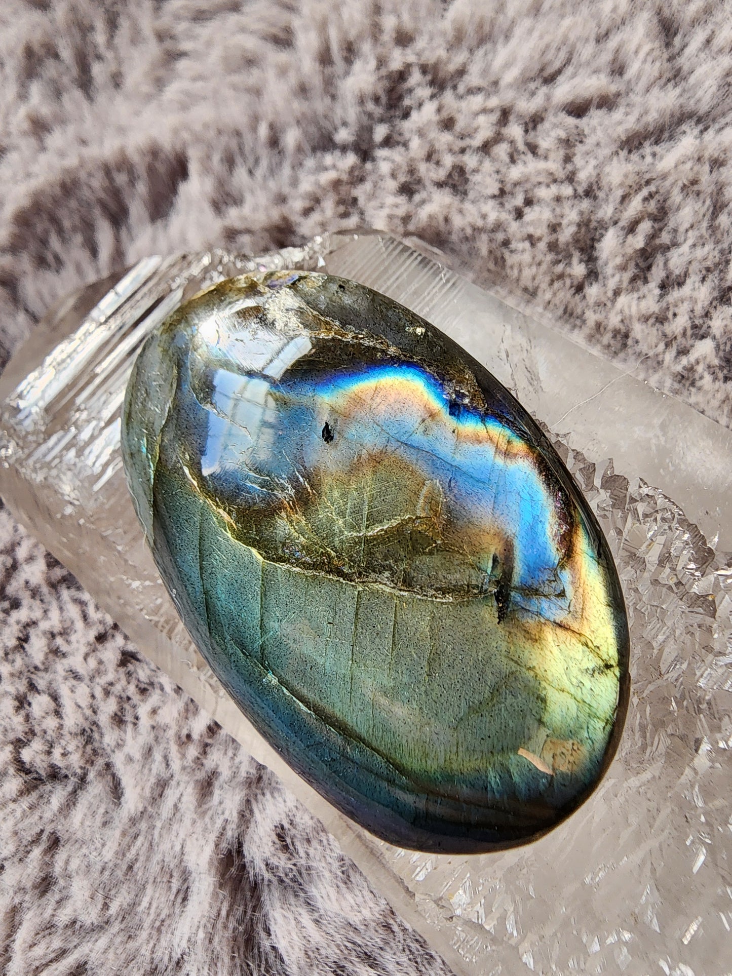 Labradorite Palmstone