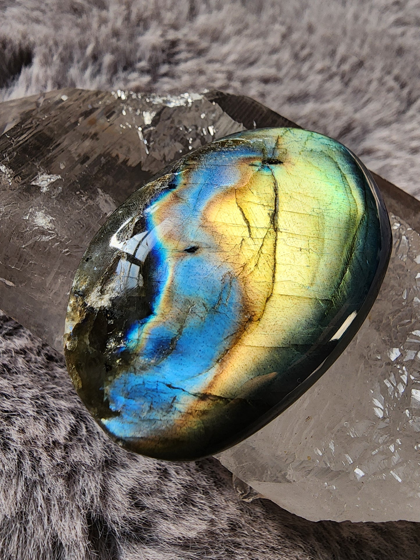 Labradorite Palmstone