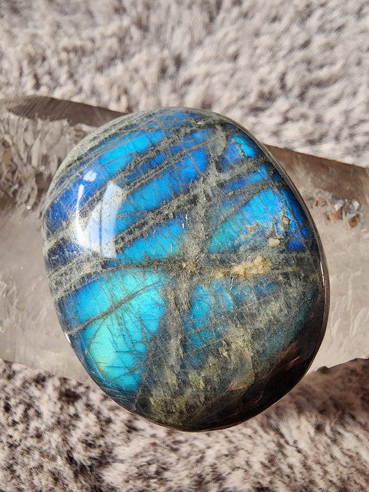 Labradorite Palmstone