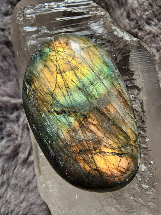 Labradorite Palmstone