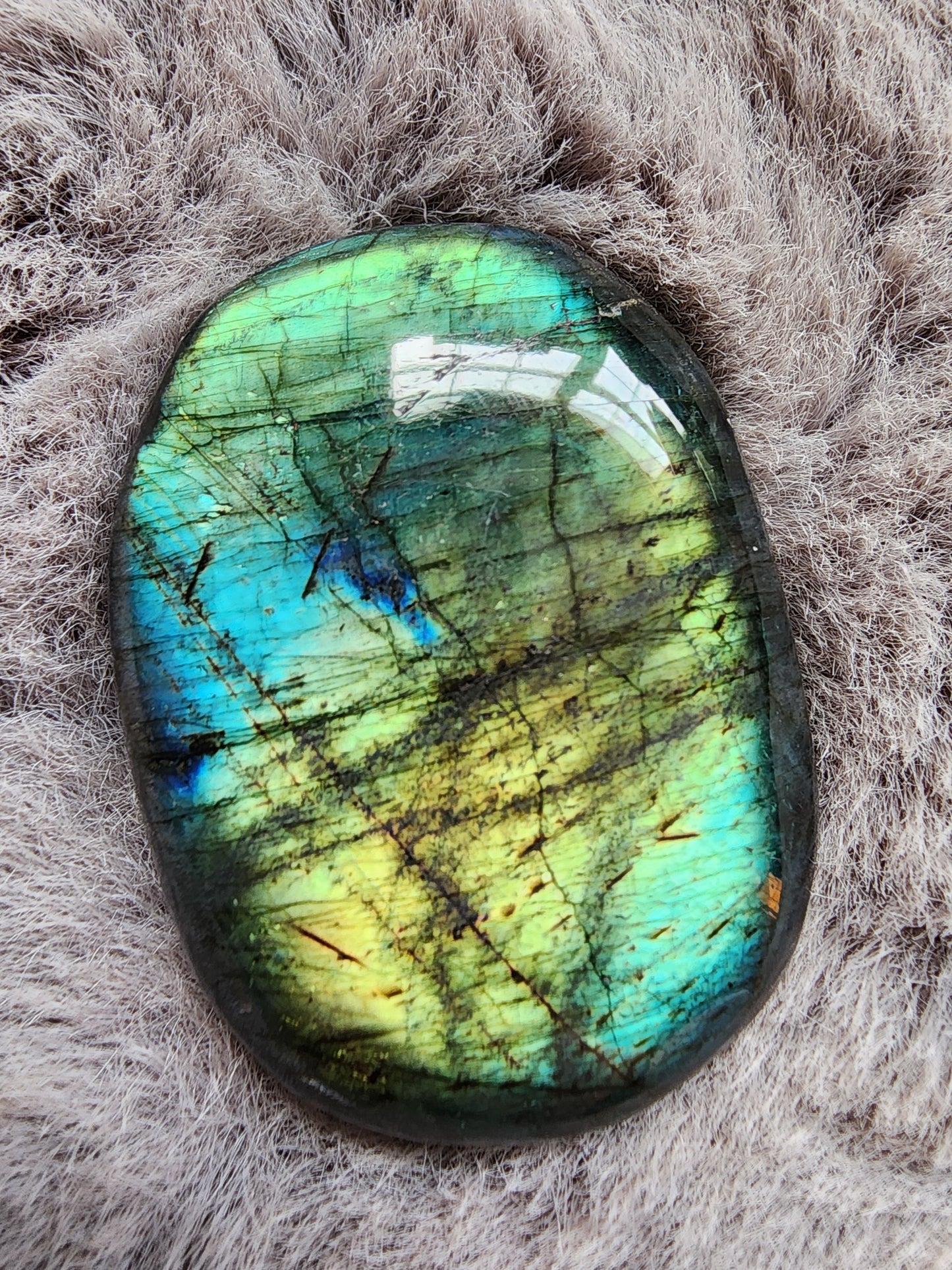 Labradorite Palmstone