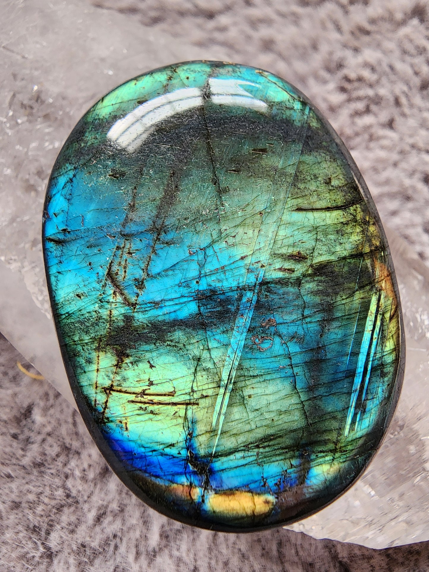 Labradorite Palmstone