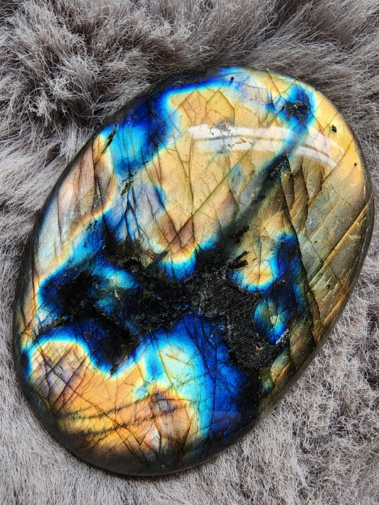 Labradorite Palmstone