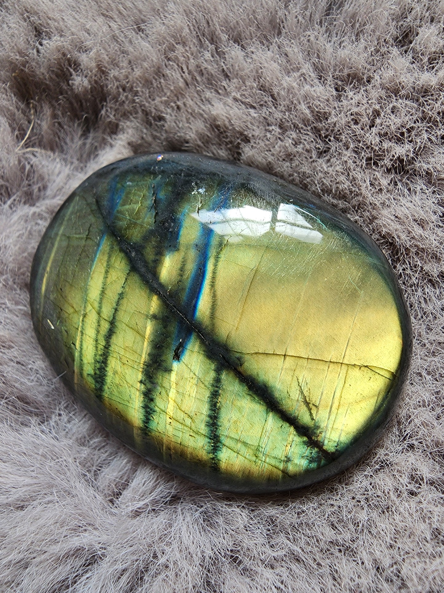 Labradorite Palmstone