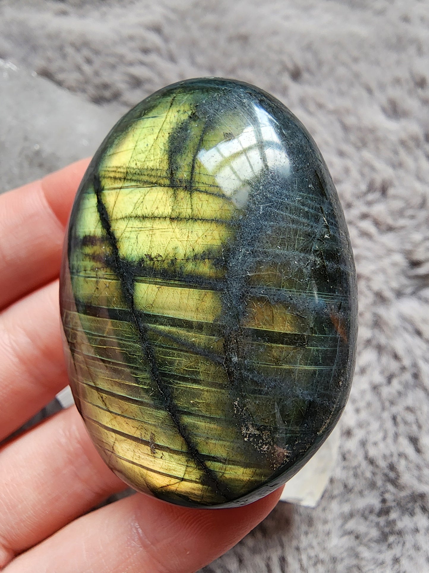 Labradorite Palmstone