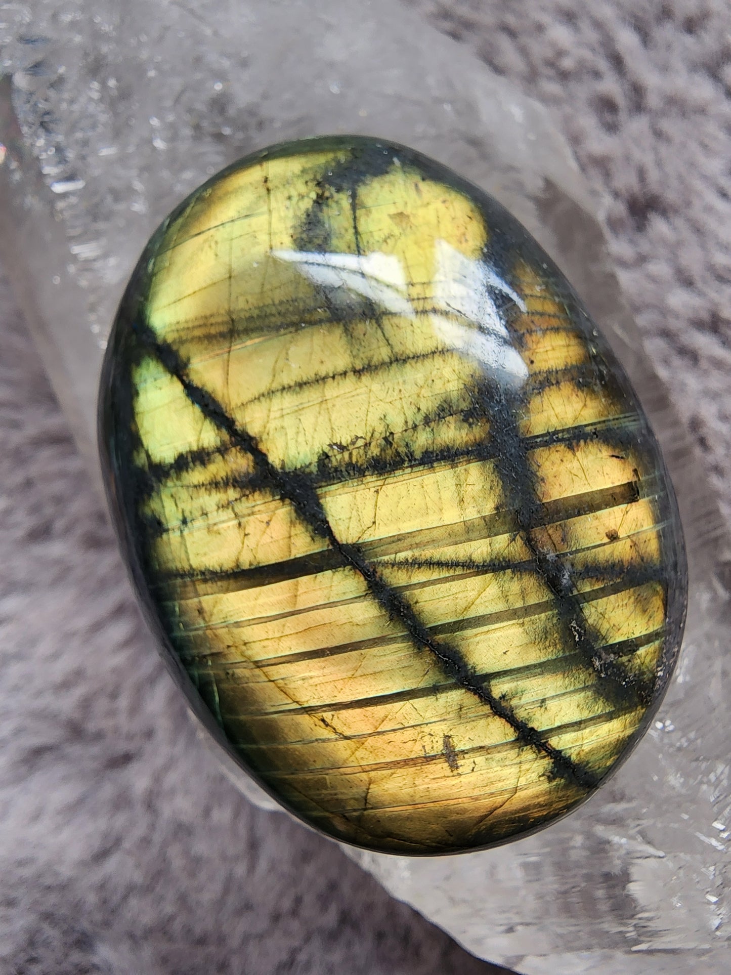 Labradorite Palmstone