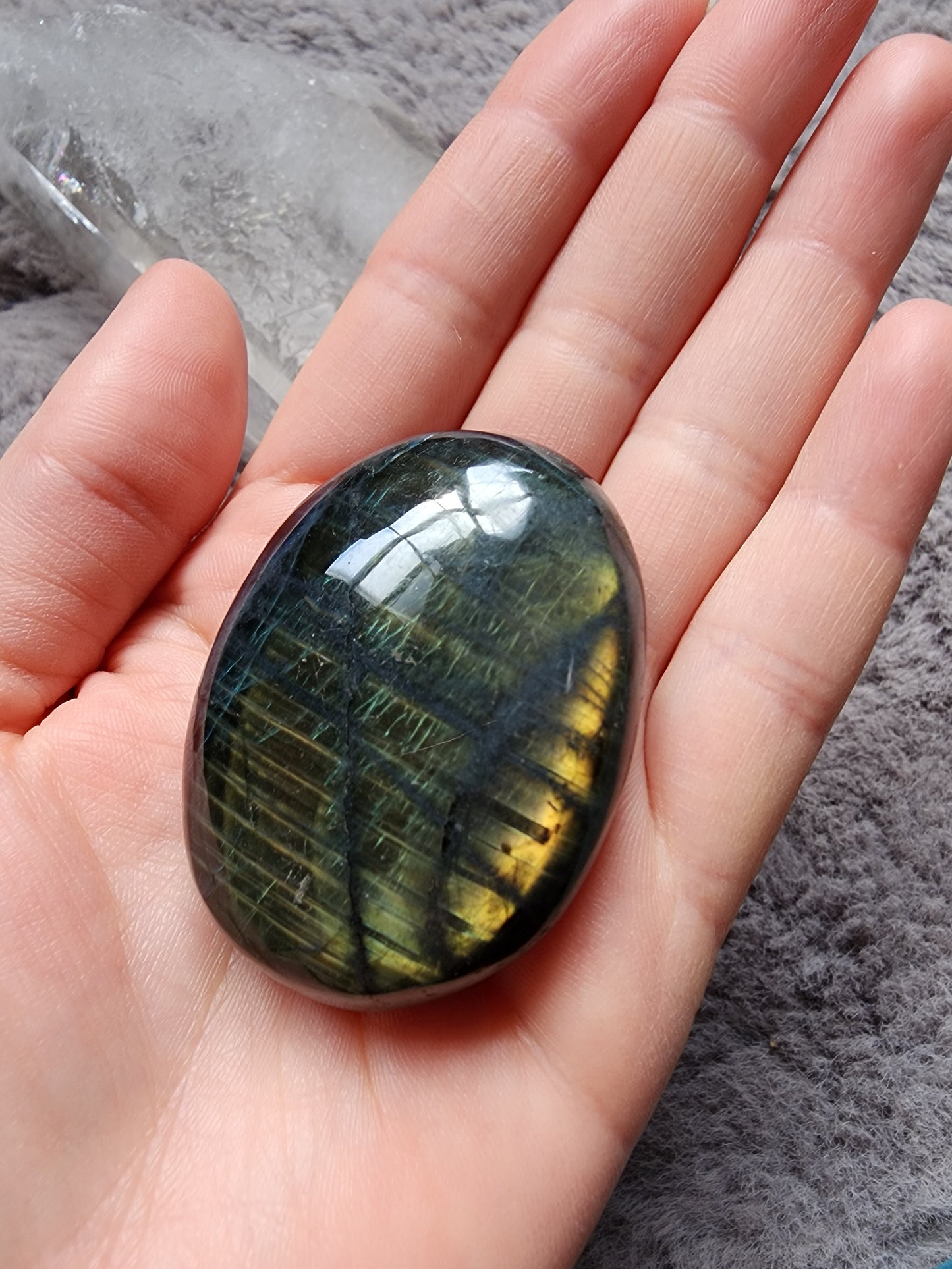 Labradorite Palmstone