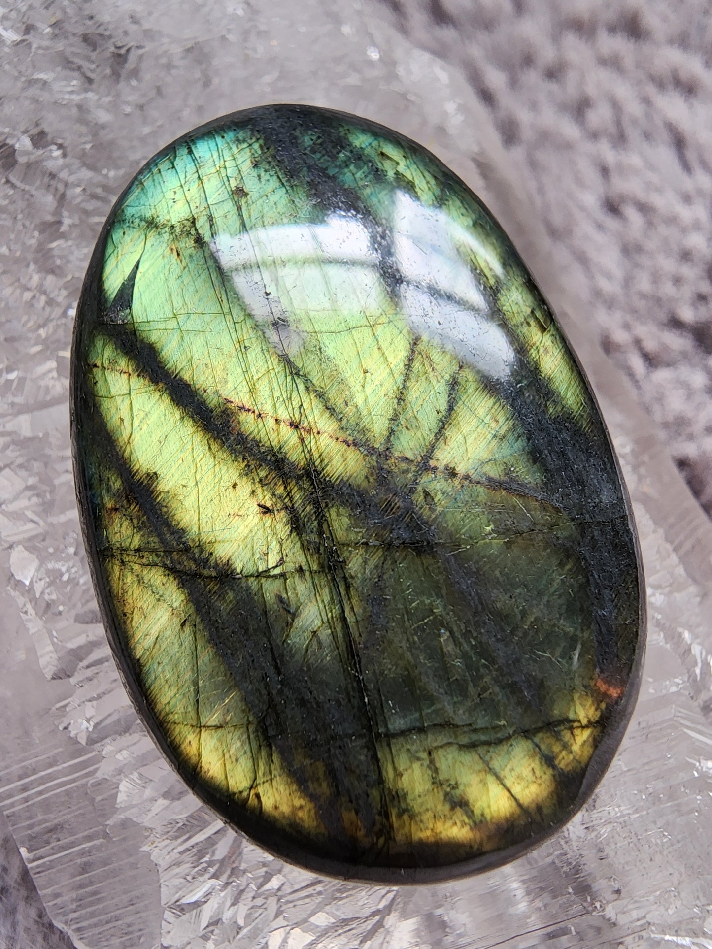 Labradorite Palmstone