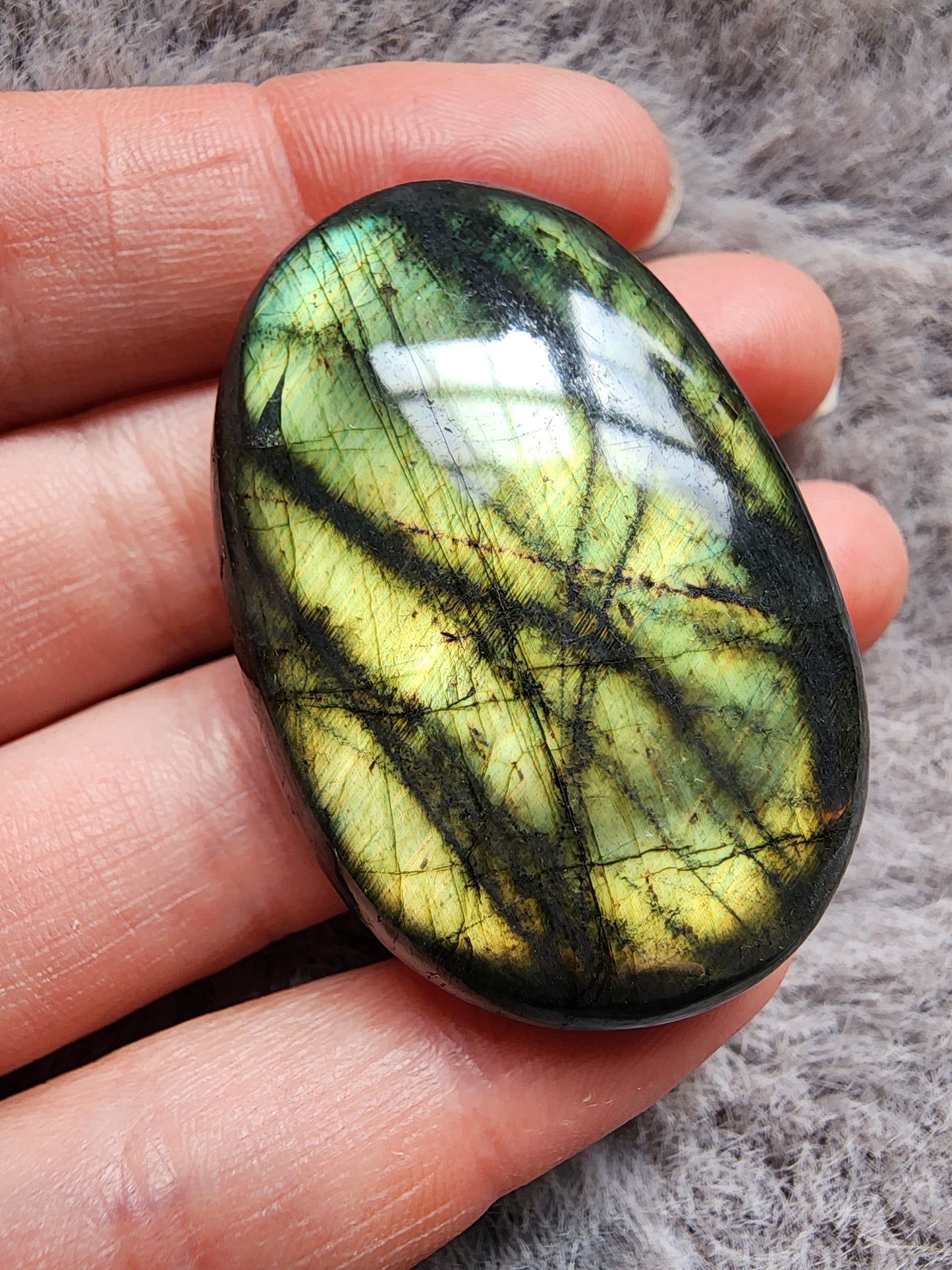 Labradorite Palmstone