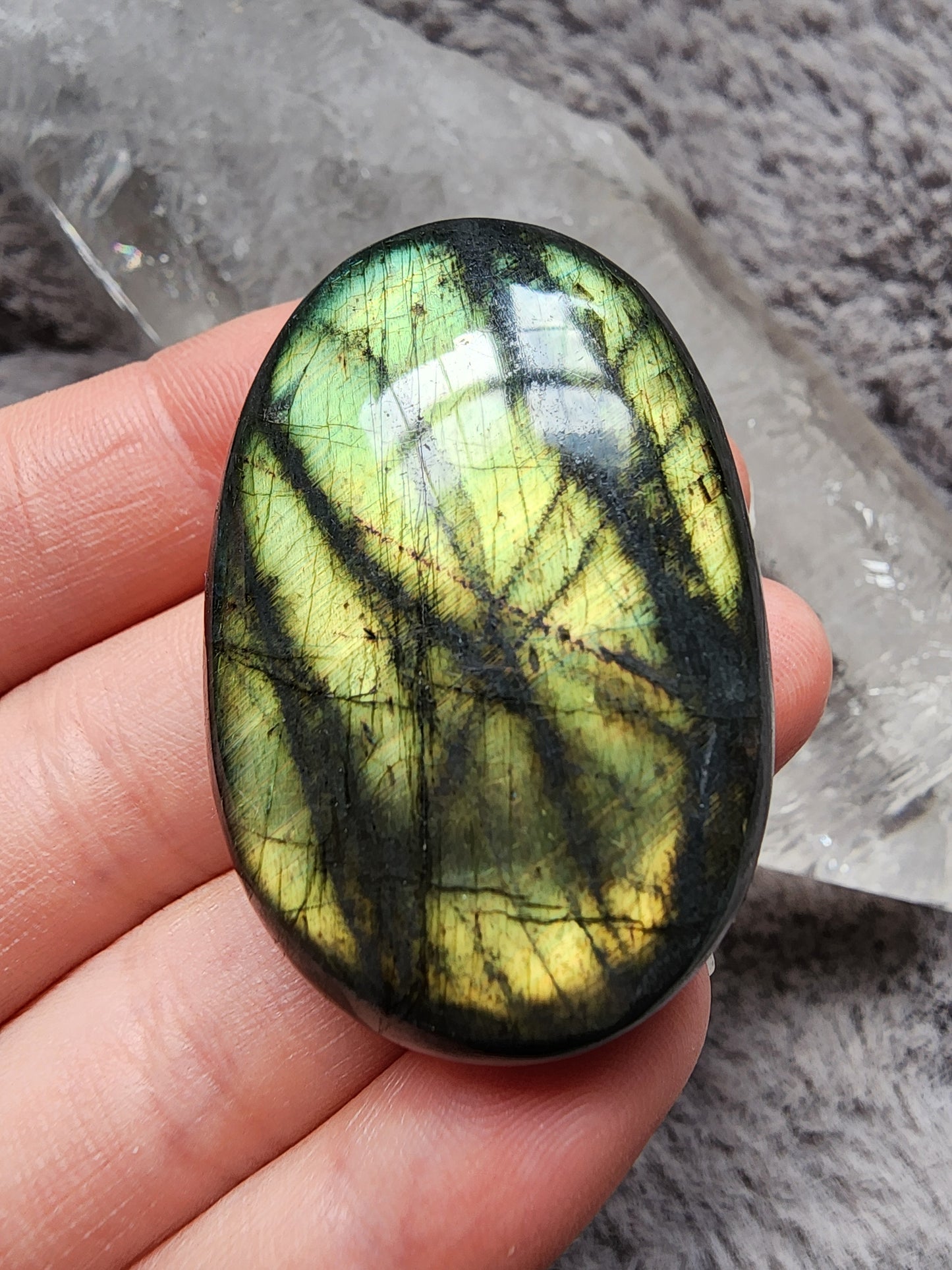 Labradorite Palmstone