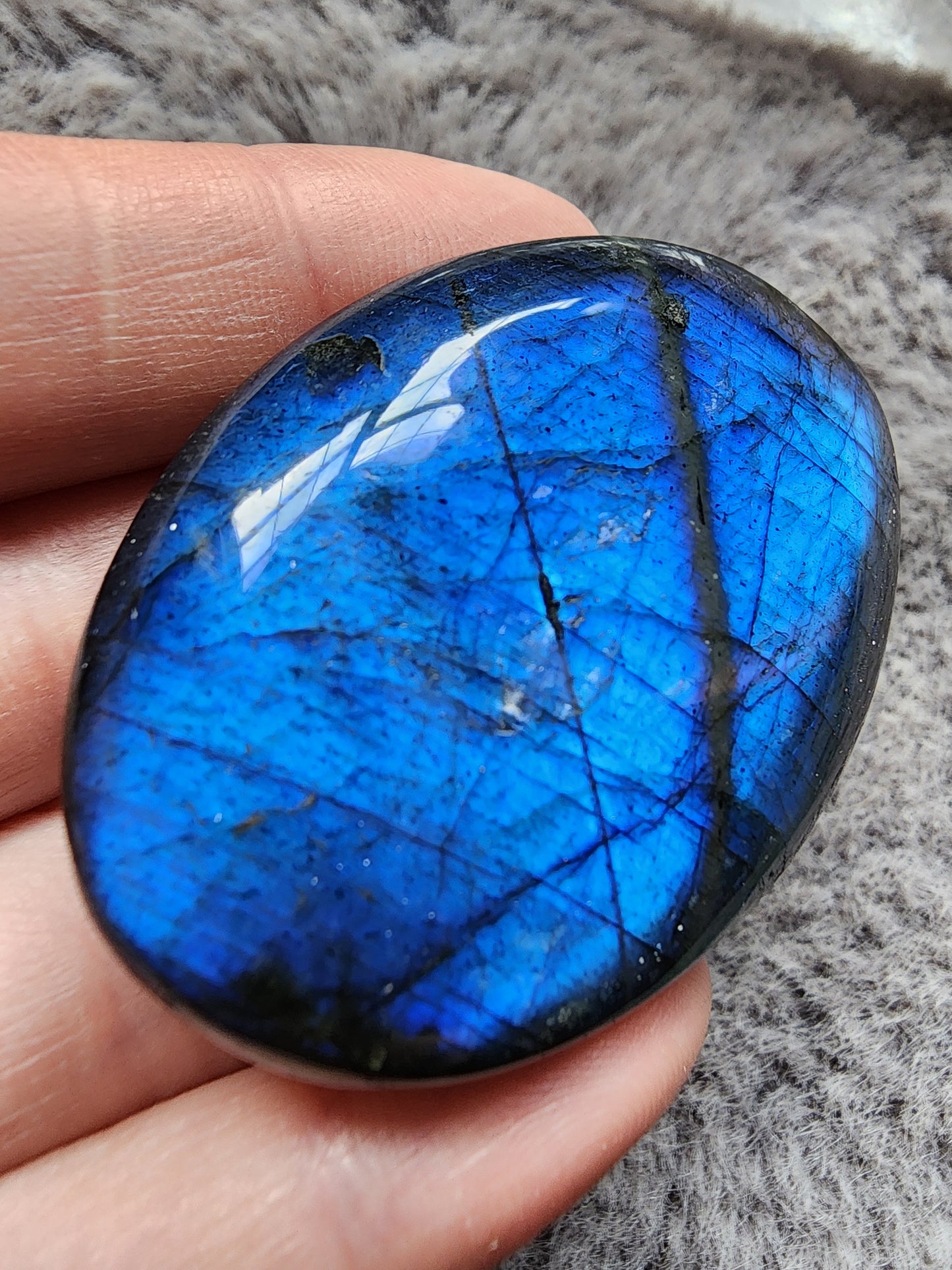 Labradorite Palmstone