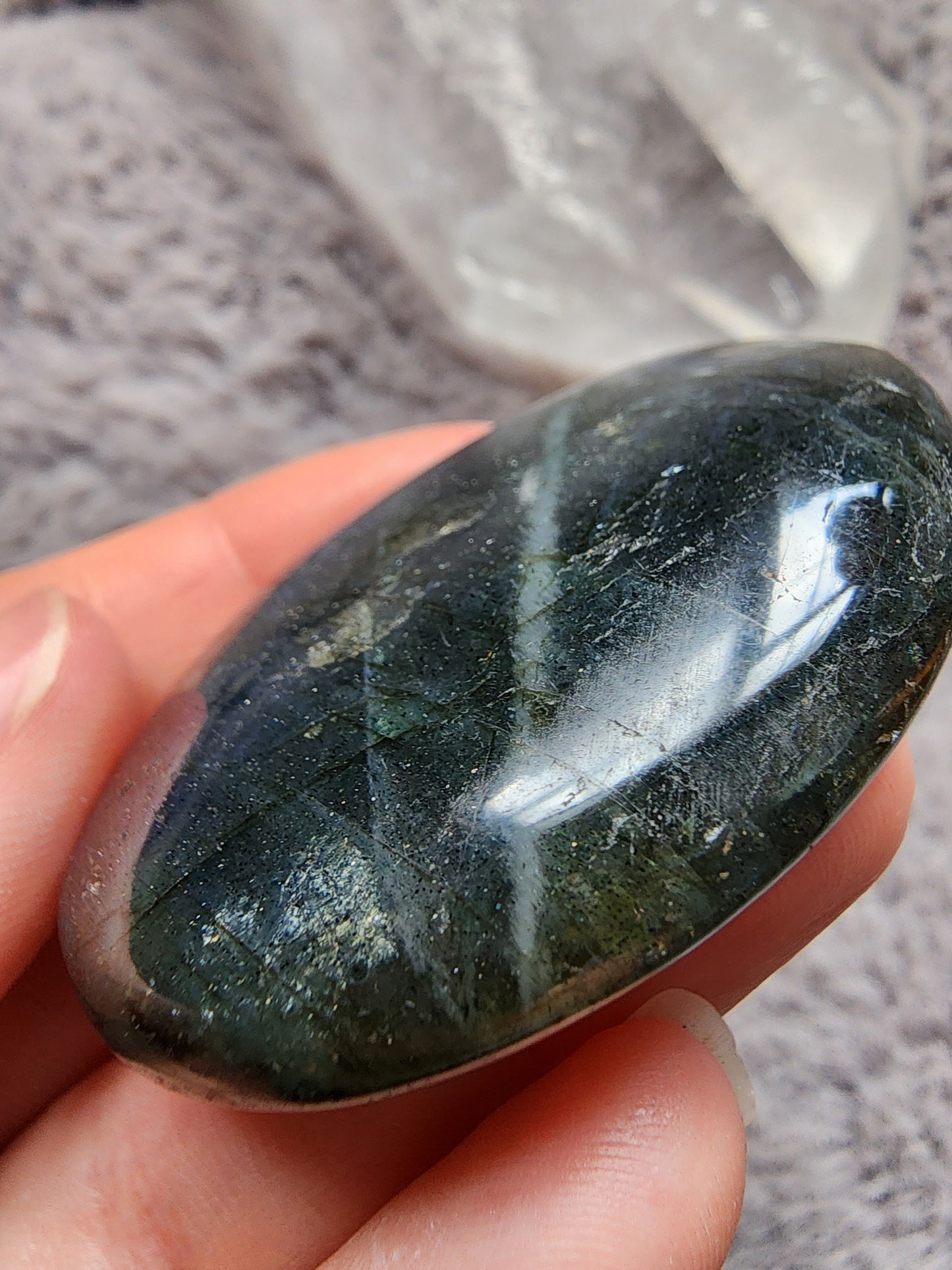 Labradorite Palmstone