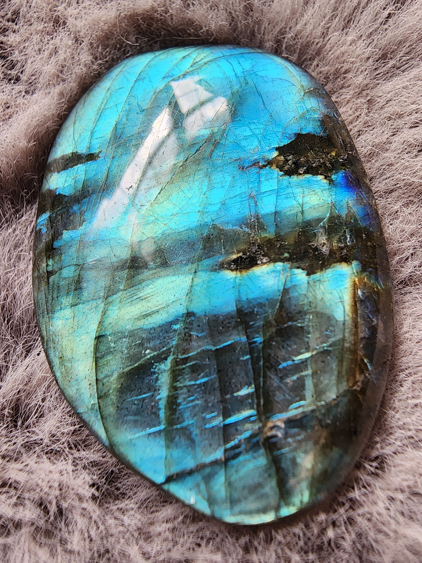 Labradorite Palmstone